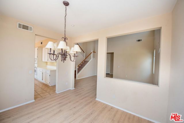 11372 Bridgeway Court, Riverside CA: https://media.crmls.org/mediaz/b601c147-31fb-479e-ba47-14ecf0e84fed.jpg