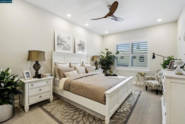 20 Woodbury Highlands Court, Lafayette CA: https://media.crmls.org/mediaz/b601dc21-d687-4da4-9b5f-e06b91663fad.jpg