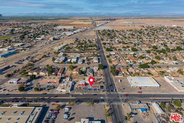 Image 17 of 18 For 977 Main Street