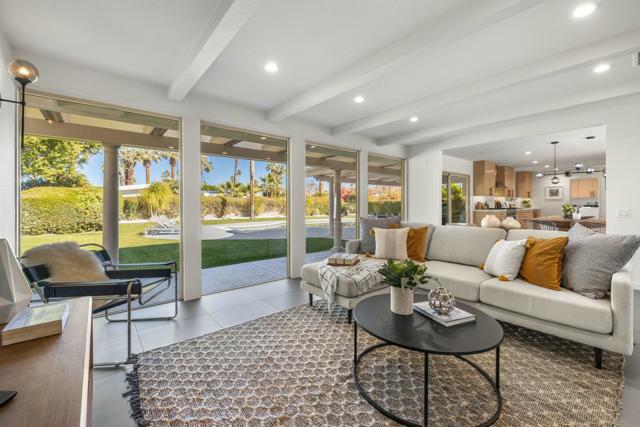 75322 Desert Park Drive, Indian Wells CA: https://media.crmls.org/mediaz/b602ab9b-386e-42d3-9d5d-ea7e5bd2fb9c.jpg