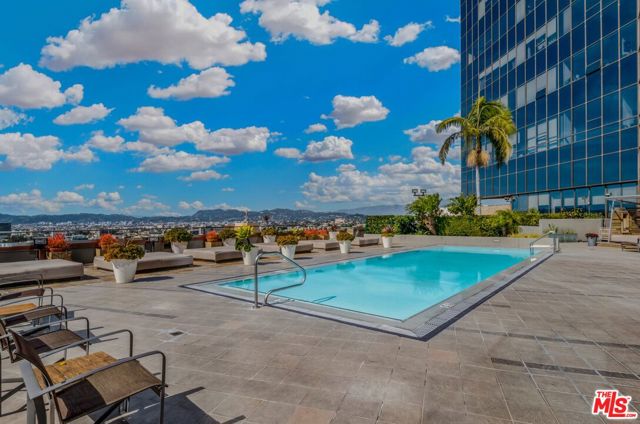 1100 Wilshire Boulevard, Los Angeles CA: https://media.crmls.org/mediaz/b602af4c-6fee-4e58-be05-27e751368a76.jpg