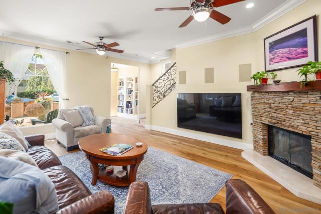 867 E Avenue, Coronado CA: https://media.crmls.org/mediaz/b6039e4c-a267-4fe9-8823-d1d9aa820046.jpg