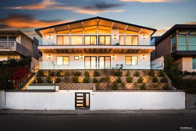 5527 Calumet Ave, La Jolla CA: https://media.crmls.org/mediaz/b603bc2d-e241-4a94-a5b5-eea08bcd07fb.jpg