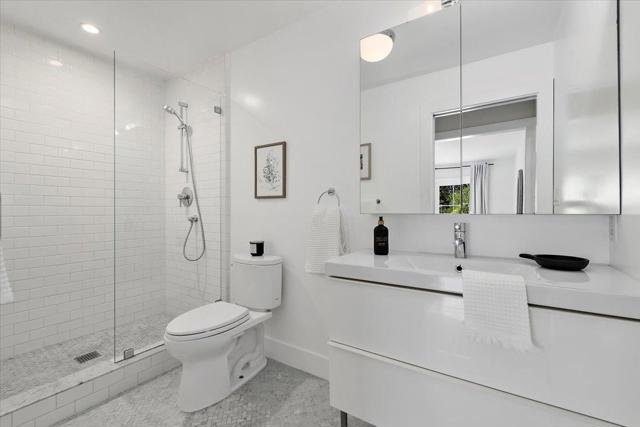 333 Oakview Drive, San Carlos CA: https://media.crmls.org/mediaz/b604030a-07f8-4e1b-a1c7-e71489bafeaf.jpg