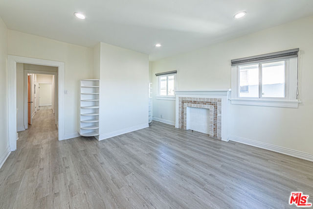 801 N Alexandria Avenue, Los Angeles CA: https://media.crmls.org/mediaz/b6041256-f418-417b-bf25-860761a3252f.jpg
