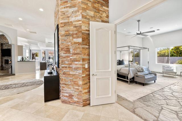 28 Clancy Lane S Lane, Rancho Mirage CA: https://media.crmls.org/mediaz/b6043a20-6686-4b52-9d3c-badb1e7190a3.jpg