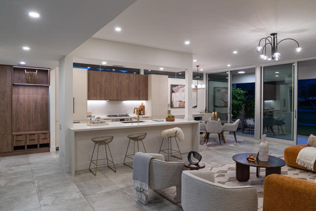 80 Lakeview Drive, Palm Springs CA: https://media.crmls.org/mediaz/b604ee11-23a1-4323-a0ed-dd07a4032d22.jpg