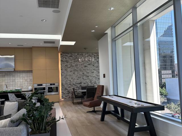 Image 30 of 56 For 1388 Kettner Blvd  1703