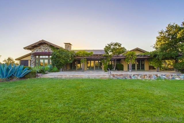15820 Paseo Del Sur, San Diego CA: https://media.crmls.org/mediaz/b60694af-40a7-4314-9c3f-02780cc3278c.jpg
