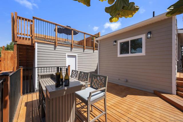 3675 Herbert St, San Diego CA: https://media.crmls.org/mediaz/b6069762-6a94-4af5-b7de-68c8bdf91ef4.jpg