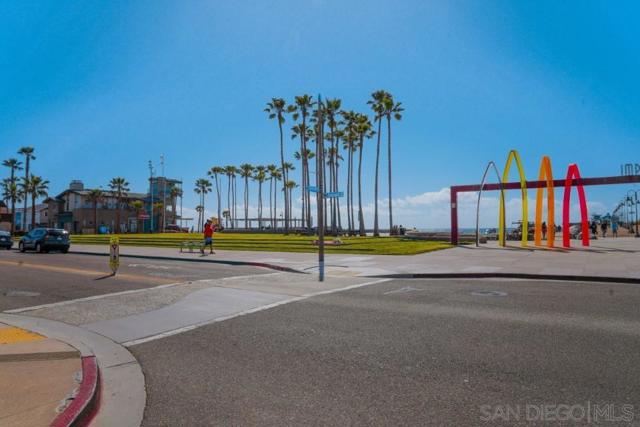 736 Florence St, Imperial Beach CA: https://media.crmls.org/mediaz/b606ef23-2a84-491d-a83b-47f2afb531e9.jpg