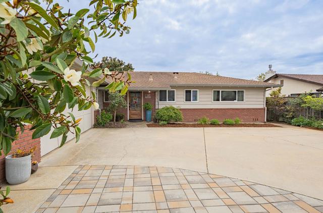 29 Karen Drive, Watsonville CA: https://media.crmls.org/mediaz/b6074f9f-2810-48ec-a370-0ed7155cf9d2.jpg