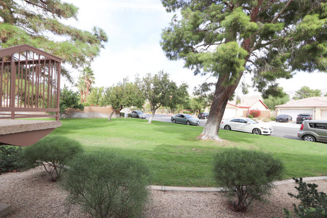 9639 Spyglass Avenue, Desert Hot Springs CA: https://media.crmls.org/mediaz/b6084aca-4d85-42dd-874f-11b365f2d638.jpg