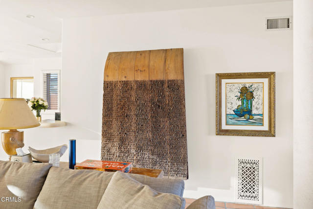 1571 Mandalay Beach Road, Oxnard CA: https://media.crmls.org/mediaz/b608c562-cd53-4be9-b049-499c00cc257a.jpg