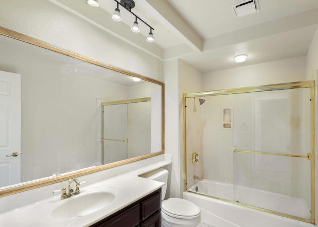 48509 ViA Encanto, La Quinta CA: https://media.crmls.org/mediaz/b609e566-4f53-492b-99dd-9b5aee0ffd68.jpg