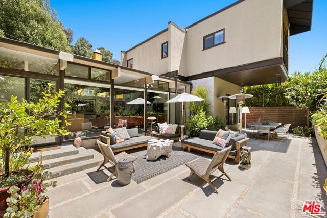2509 Greenvalley Road, Los Angeles CA: https://media.crmls.org/mediaz/b60a09a5-79f4-4a35-97c0-ec7170a7edbb.jpg