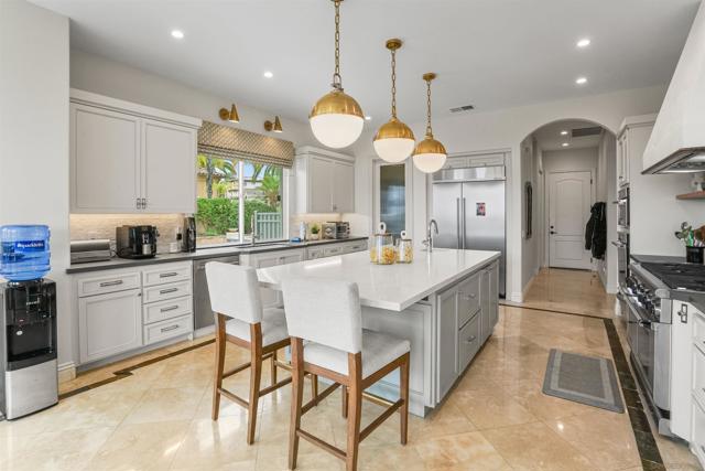10636 Birch Bluff Ave, San Diego CA: https://media.crmls.org/mediaz/b60b6ea3-f0b4-4d11-8d0a-f90782d1ee1a.jpg