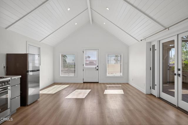 Detail Gallery Image 22 of 78 For 809 E Front St, Ventura,  CA 93001 - 3 Beds | 3 Baths