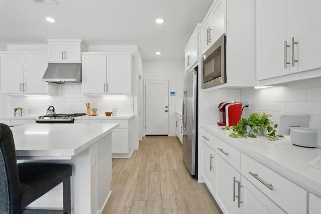 7081 Kirigin Way, Gilroy CA: https://media.crmls.org/mediaz/b60c499c-857d-45a7-bd87-0a647535fbd4.jpg