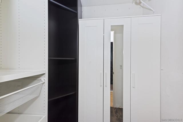 11927 Dapple Way, San Diego CA: https://media.crmls.org/mediaz/b60d2593-a4ed-4e82-92ae-5a7f33bb92f5.jpg