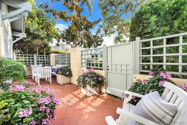 Image 22 of 32 For 7723 Ivanhoe Ave