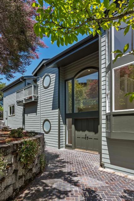 3554 Oak Knoll Drive, Redwood City CA: https://media.crmls.org/mediaz/b60d4b6a-484e-4199-8c10-625ccb47dbd1.jpg