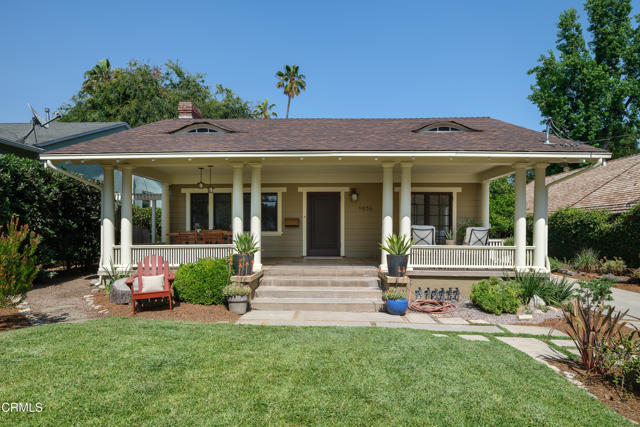 1036 N Chester Avenue, Pasadena CA: https://media.crmls.org/mediaz/b60d67c3-7333-4008-8729-437ba67c746f.jpg