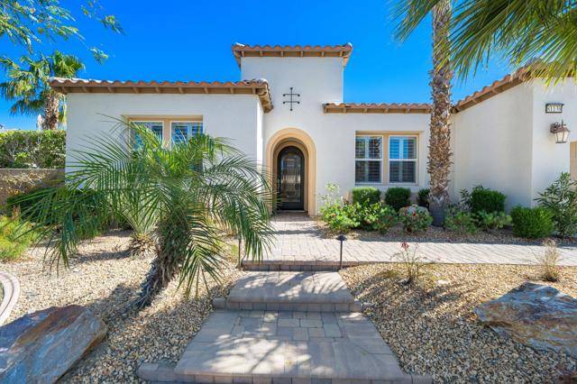 81139 Laguna Court, La Quinta CA: https://media.crmls.org/mediaz/b60d7b16-e605-4a37-981f-cb4c96de462e.jpg