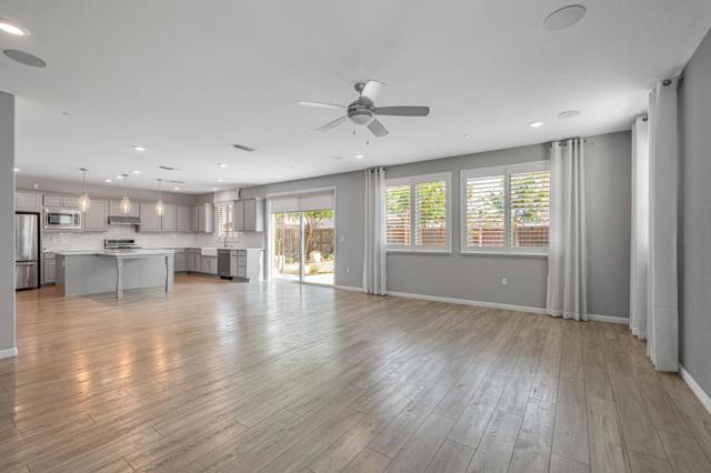 3057 Garden Farms Avenue, Lathrop CA: https://media.crmls.org/mediaz/b60e1b7f-dd2d-4e7a-9e7e-dcb420c3ad1f.jpg