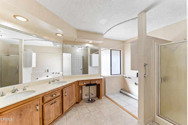 Detail Gallery Image 28 of 52 For 75 Poinsettia Gardens Dr, Ventura,  CA 93004 - 2 Beds | 2 Baths