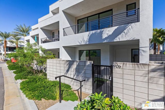 906 Cameron Center Drive, Palm Springs, CA 92264
