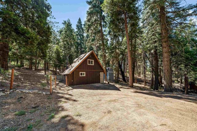 21803 Crestline Road, Palomar Mountain CA: https://media.crmls.org/mediaz/b60ef259-3618-4e66-a119-a7396a54c35c.jpg