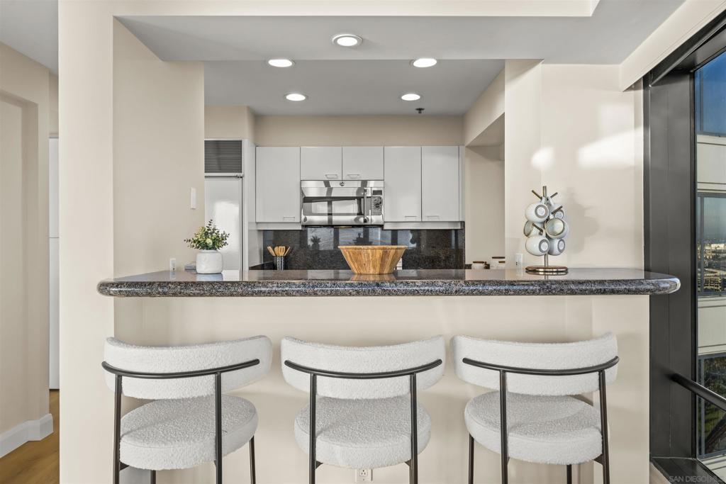 100 Harbor Dr - photo 14