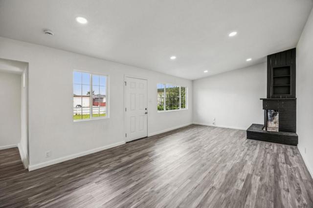 1224 Norton Street, San Mateo CA: https://media.crmls.org/mediaz/b611198b-f8ca-498c-9bc9-3bb0aaeef913.jpg
