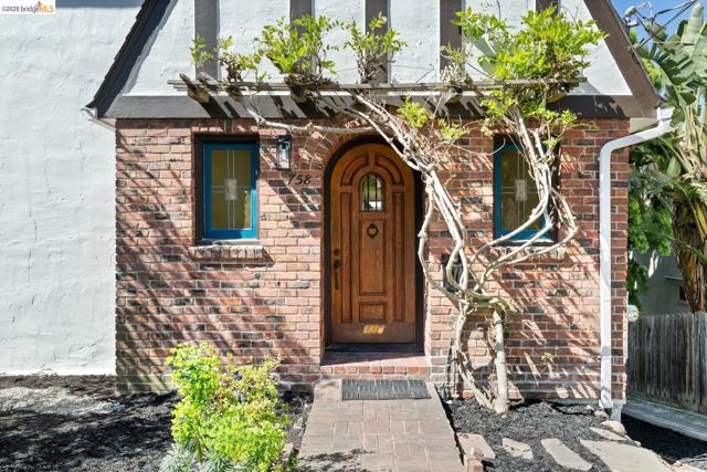 758 Spruce St, Berkeley CA: https://media.crmls.org/mediaz/b61187c5-7df3-45da-b39b-9f9b9ab939ac.jpg