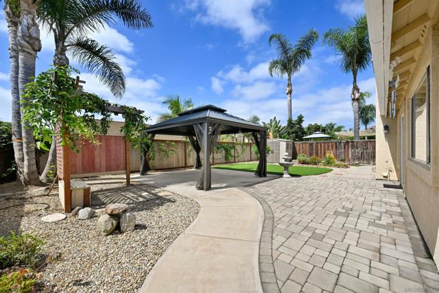 250 Del Mesa Ct, Oceanside CA: https://media.crmls.org/mediaz/b612532a-b27e-4738-b737-582d2405f067.jpg