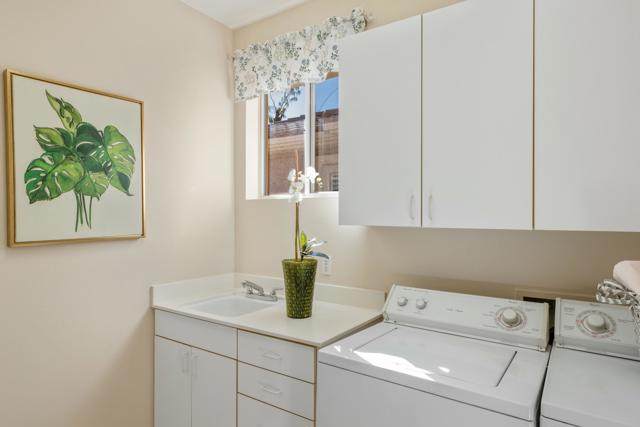78770 Sunrise Mountain View, Palm Desert CA: https://media.crmls.org/mediaz/b6133def-3143-4b89-9ff9-57d4660163f5.jpg