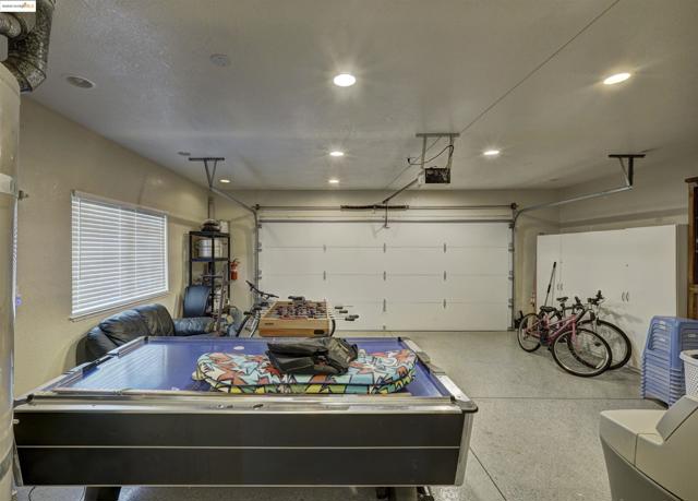 5106 Cabrillo Pt, Discovery Bay CA: https://media.crmls.org/mediaz/b61356ce-f8e4-465a-8918-fd1300e9bb60.jpg