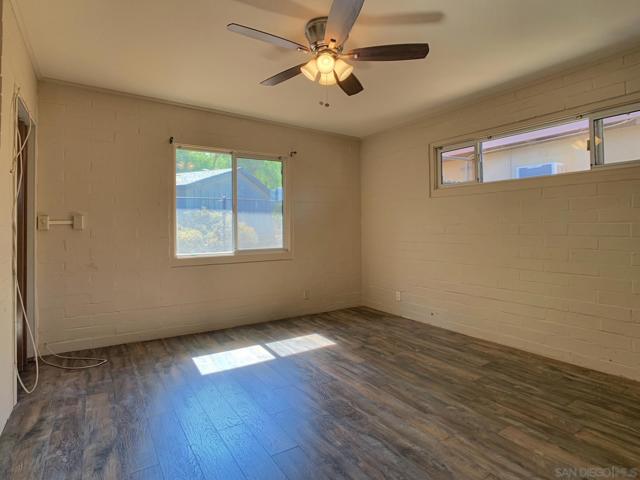 1445 Terracita Ln, Alpine CA: https://media.crmls.org/mediaz/b613c41a-6f0f-467c-8ebc-de17aae166de.jpg