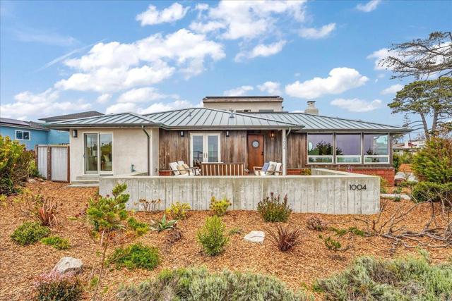 1004 W Cliff Drive, Santa Cruz CA: https://media.crmls.org/mediaz/b6143bf9-4b1c-4ca4-a219-3354b2b33014.jpg