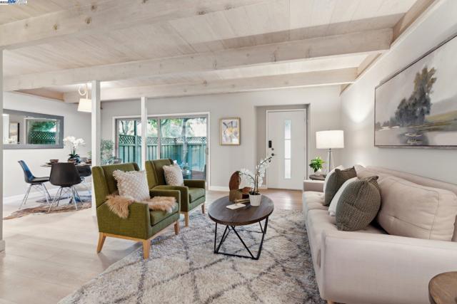 278 Monroe Dr., Mountain View CA: https://media.crmls.org/mediaz/b61473d6-680c-4af4-a0a5-1db31e619662.jpg