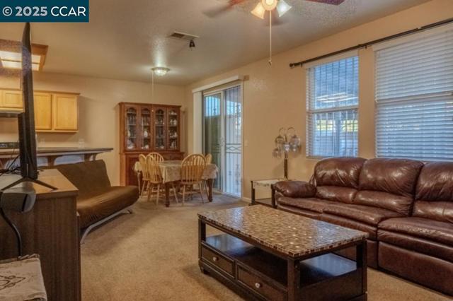 7519 Georgica Way, Sacramento CA: https://media.crmls.org/mediaz/b615c599-dd28-411d-aae2-19276925be1e.jpg