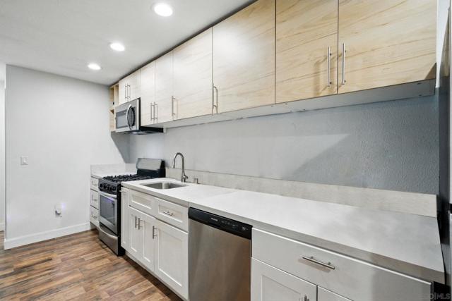514 18 W 10th Ave, Escondido CA: https://media.crmls.org/mediaz/b616254a-0a5a-4a99-9da3-ab408c24f46a.jpg
