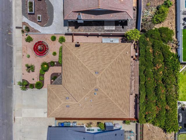 1261 La Mirada Ave, Escondido CA: https://media.crmls.org/mediaz/b6168654-4fae-4a21-9093-332c59d1fe28.jpg