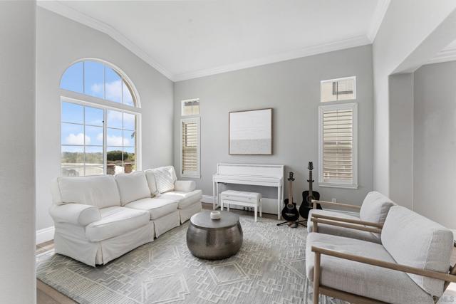 2169 Corte San Simeon, Chula Vista CA: https://media.crmls.org/mediaz/b6169bfc-bf6d-4f95-948b-62c104827d4c.jpg