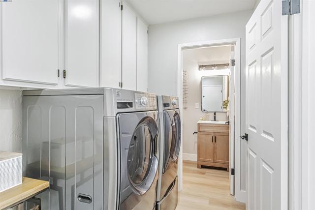 2531 Willowren Way, Pleasanton CA: https://media.crmls.org/mediaz/b618d8cf-587a-4f5d-a7bd-1601ed098983.jpg