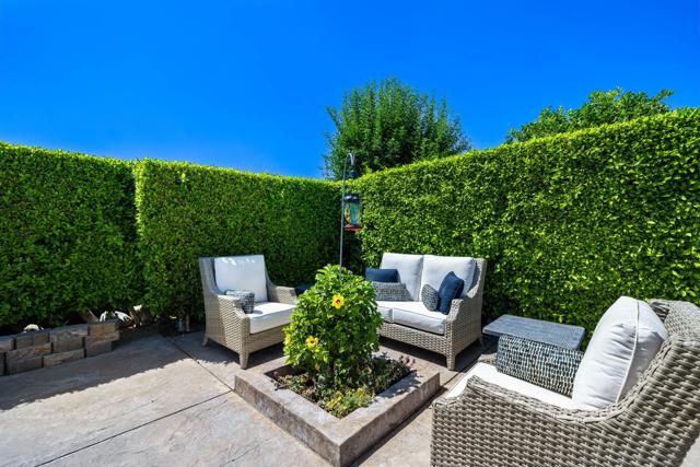 31465 Whispering Palms Trail, Cathedral City CA: https://media.crmls.org/mediaz/b619072e-c312-4458-87d4-cac7a871e9b8.jpg