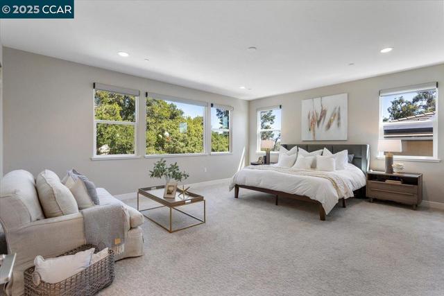17691 Whisper Ln, Castro Valley CA: https://media.crmls.org/mediaz/b619562f-39c6-408e-aa07-26506874d242.jpg