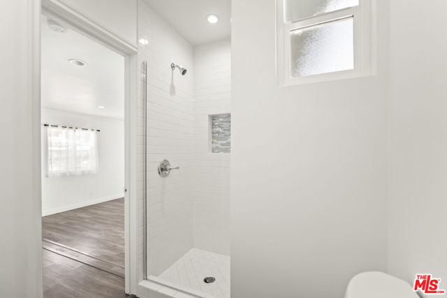 23046 Leonora Drive, Woodland Hills CA: https://media.crmls.org/mediaz/b619c609-5a78-41cb-ad2e-3b5cbc5b607b.jpg