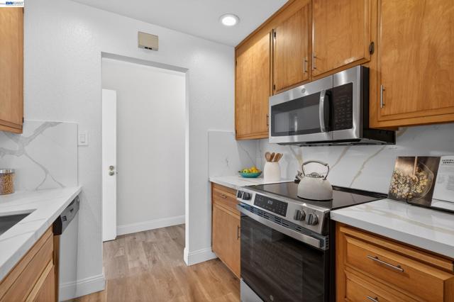 Image 15 of 32 For 15753 Via Sonata